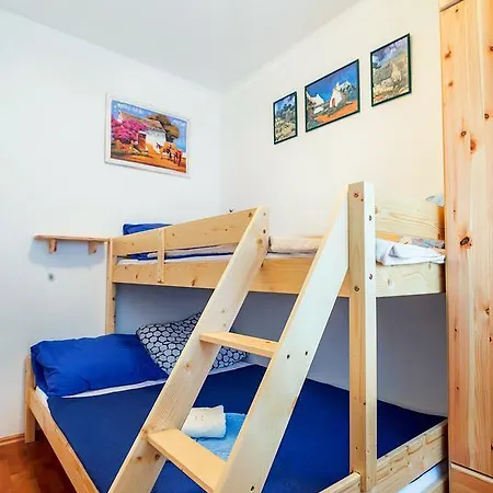Holiday Dugobabe 12617 * Vucevica
